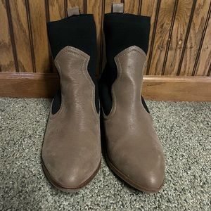 Black and Tan bootie